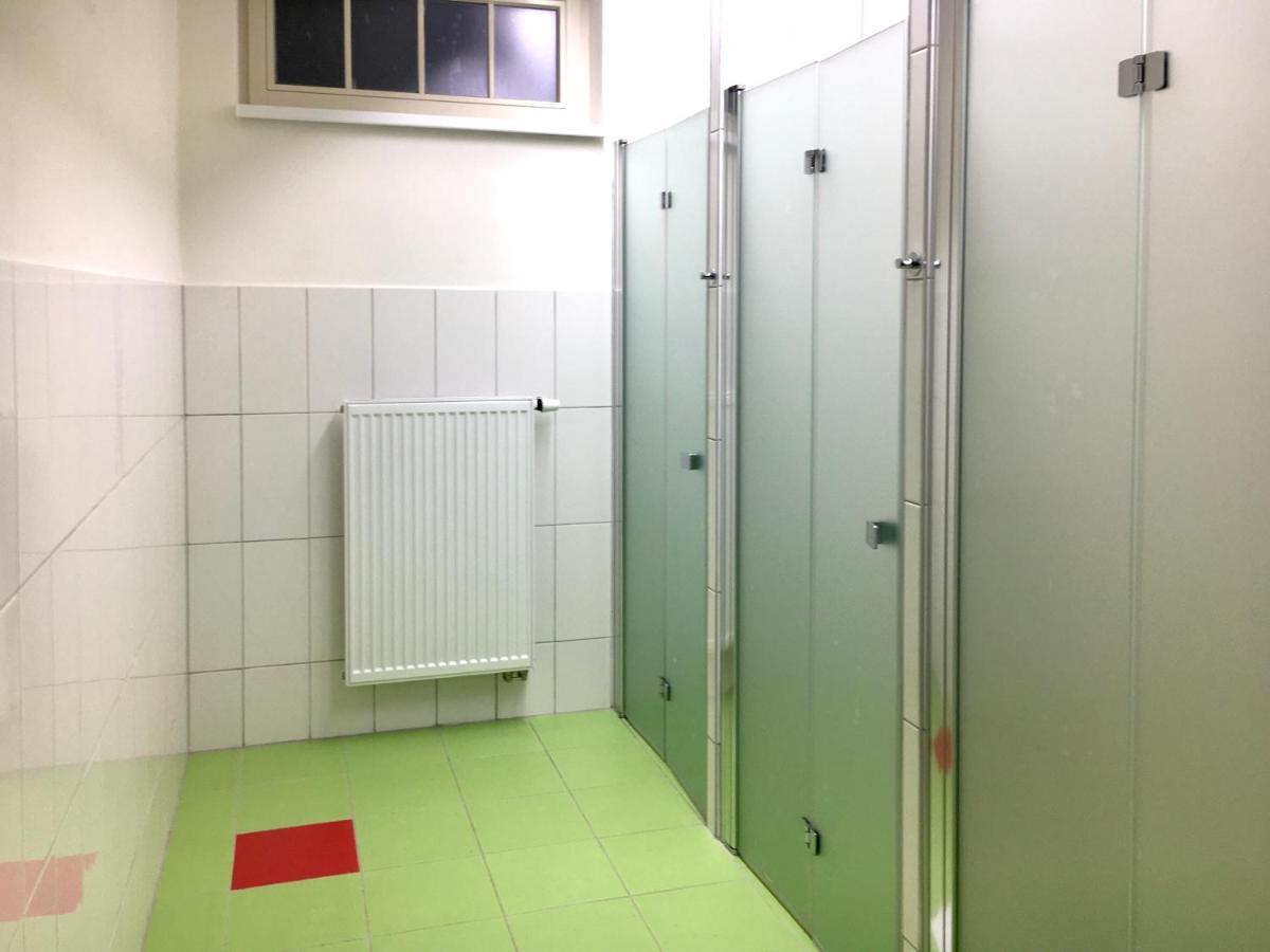 Capsule Hostel Andel Centre Spirit Прага Экстерьер фото
